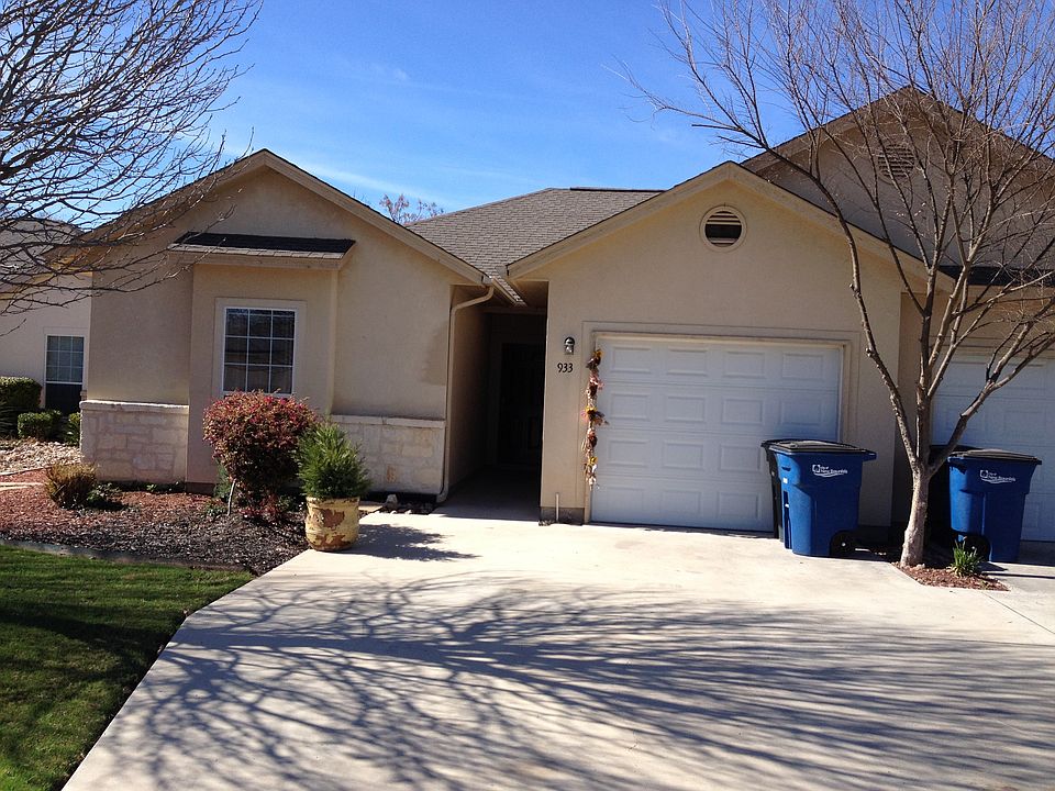 1st image of 933 Misty Acres Dr