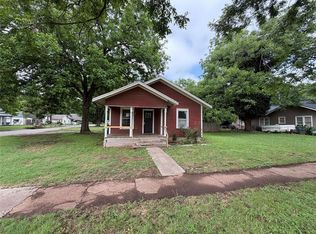 701 E Charles Ave, Pauls Valley, OK 73075
