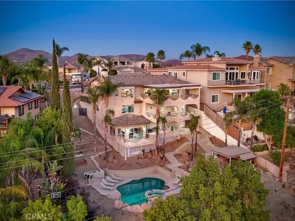 28856 Yosemite Pl, Canyon Lake, CA 92587