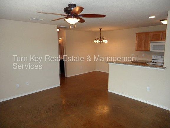 3rd image of 3106 Francis Dr