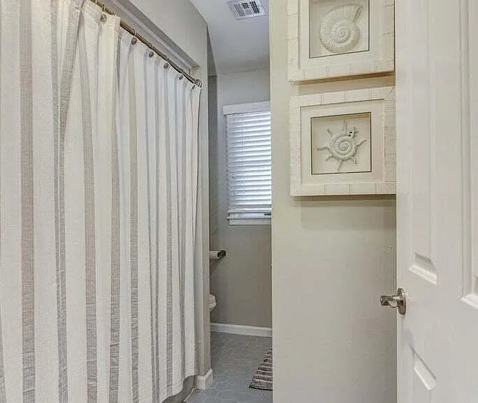 606 Bay Ave #6 — Photo 13