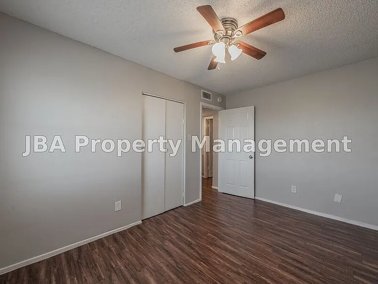 1770 Farleigh Ct #1770F — Photo 24