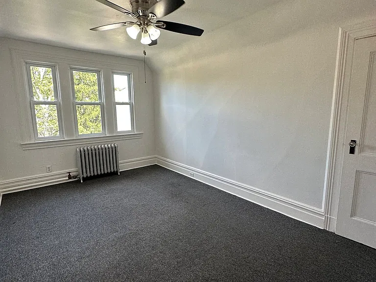 Apartment 3 - Large Bedroom