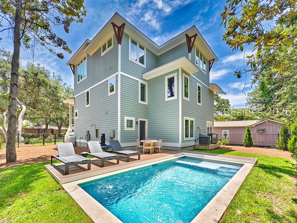 1st image of 35 Oleander St