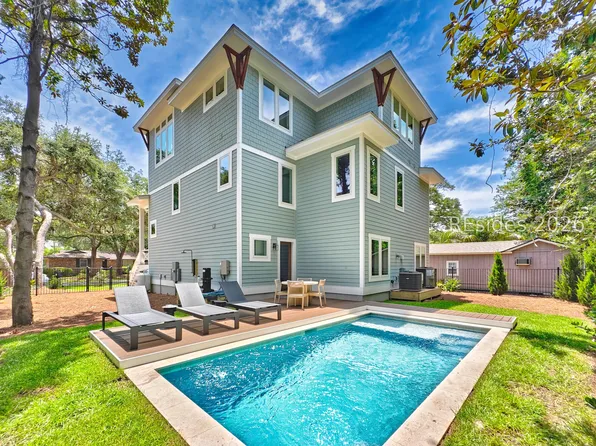 35 Oleander St, Hilton Head Island, SC 29928