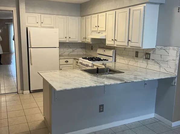 225 Beach Street #2E, West Haven, CT 06516