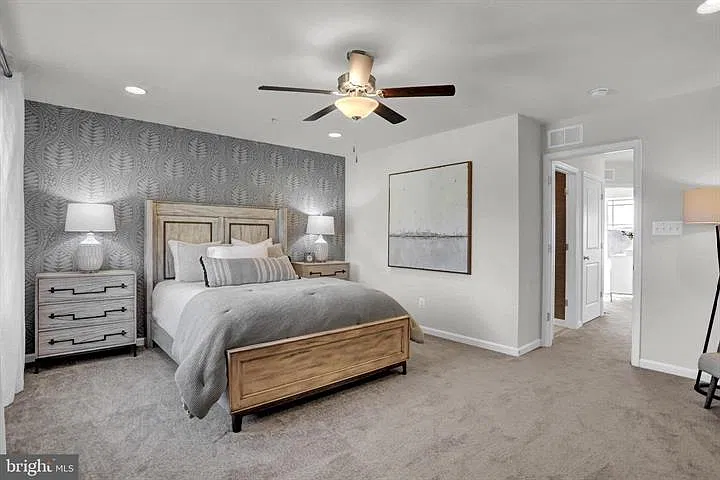 3 bed, 1900 sqft, $1,999 — Photo 4