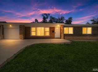7929 Glenside Pl, Saint Louis, MO 63130