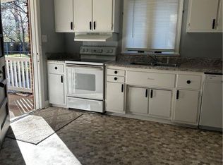 3225 Shamrock Dr, Fayetteville, NC 28303