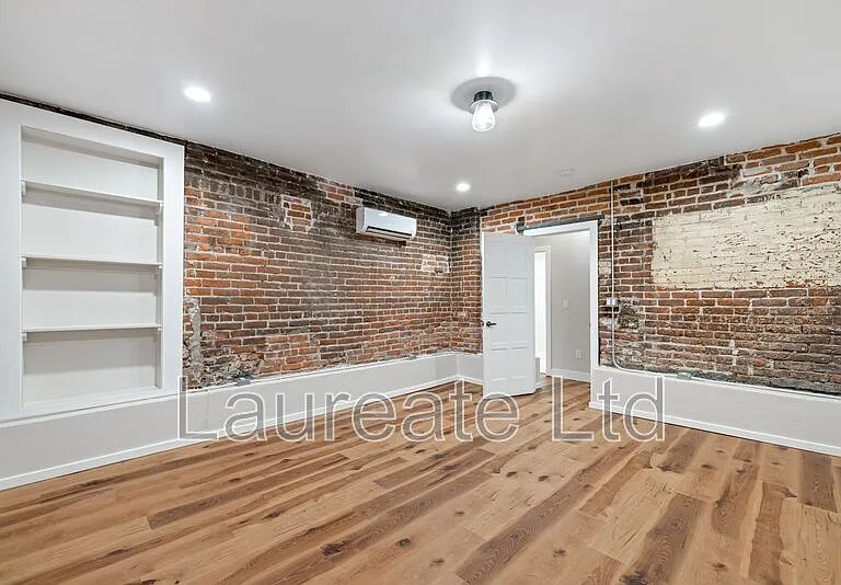 1126 N Lafayette St #5 — Photo 8