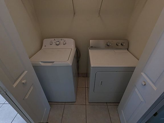 5th image of 3218 Sawtooth Dr