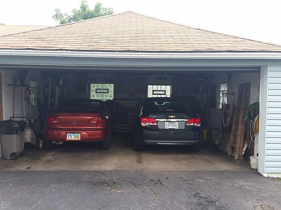 3rd image of 487 Tenney Ave