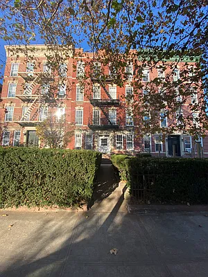 Rented by CMV Realty Inc. | media 9