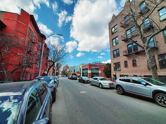 Rented by New York Dwellings LLC | media 17