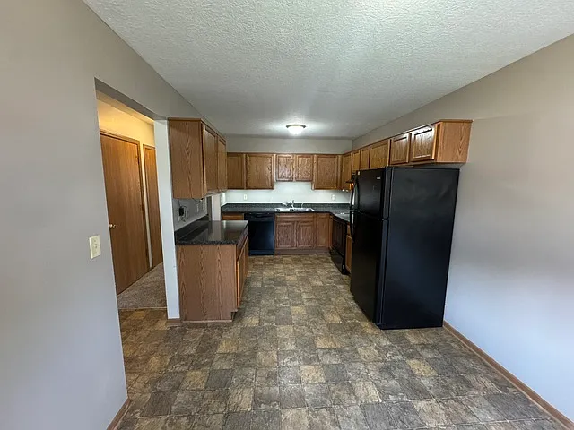 305 Cleveland Ave — Photo 4
