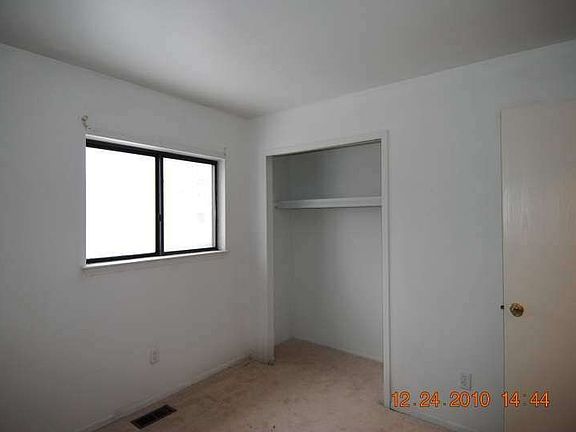 5th image of 9196 Ascot Dr