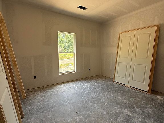 2nd image of 529 Madeleine Cir
