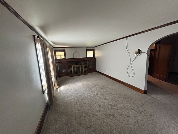 4th image of 163 Ackley Ave #2