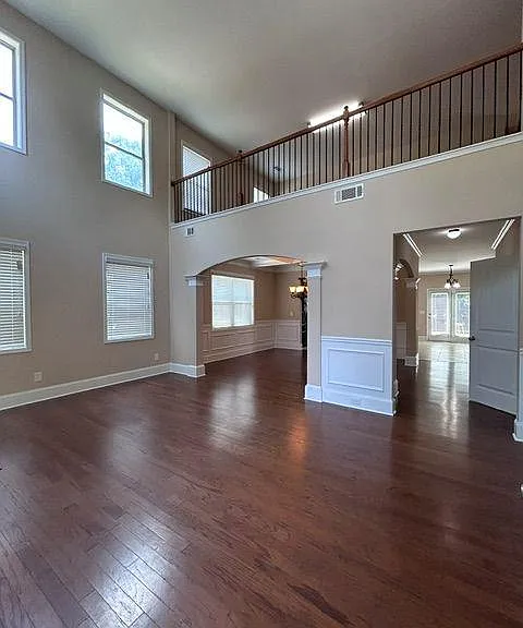 308 Fieldhouse Cir SW — Photo 4
