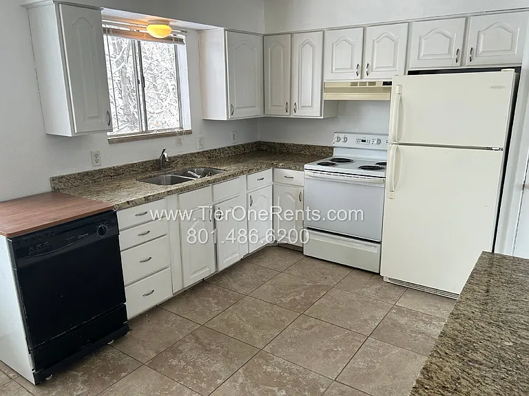 10470 S 700 E #A — Photo 2