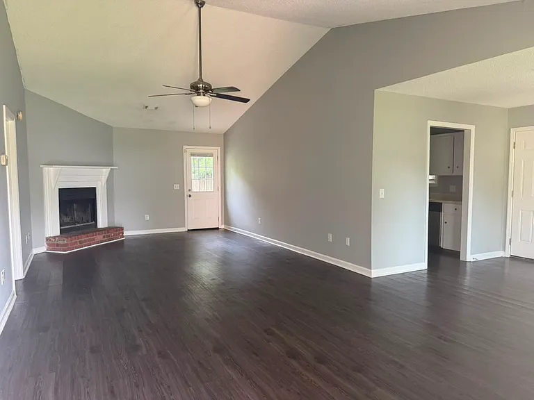 721 Kadi Ln — Photo 3