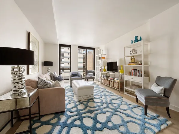 160 E 22nd St #8B, New York, NY 10010