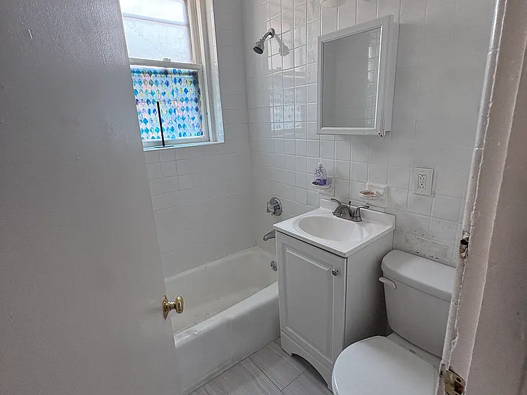 49 Hooker St #3 — Photo 7