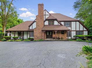27W233 Wallace Rd, Wheaton, IL 60189
