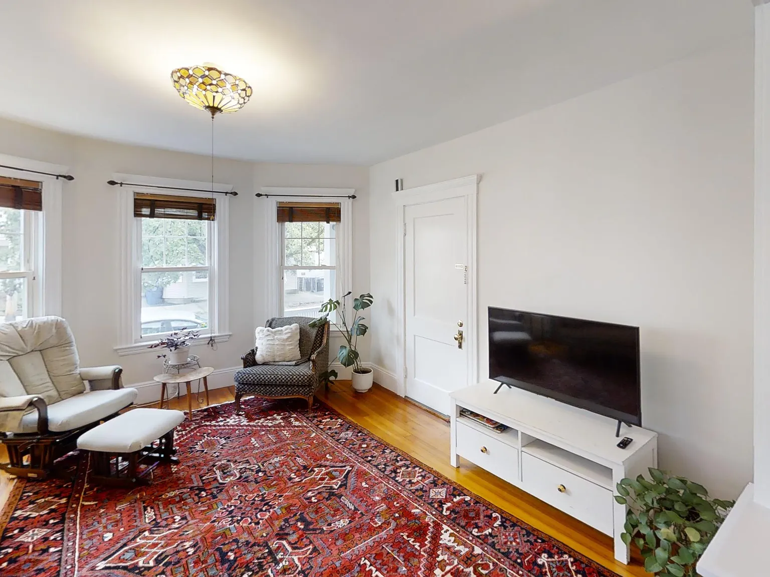 2 bed, 980 sqft, $2,300 — Photo 2
