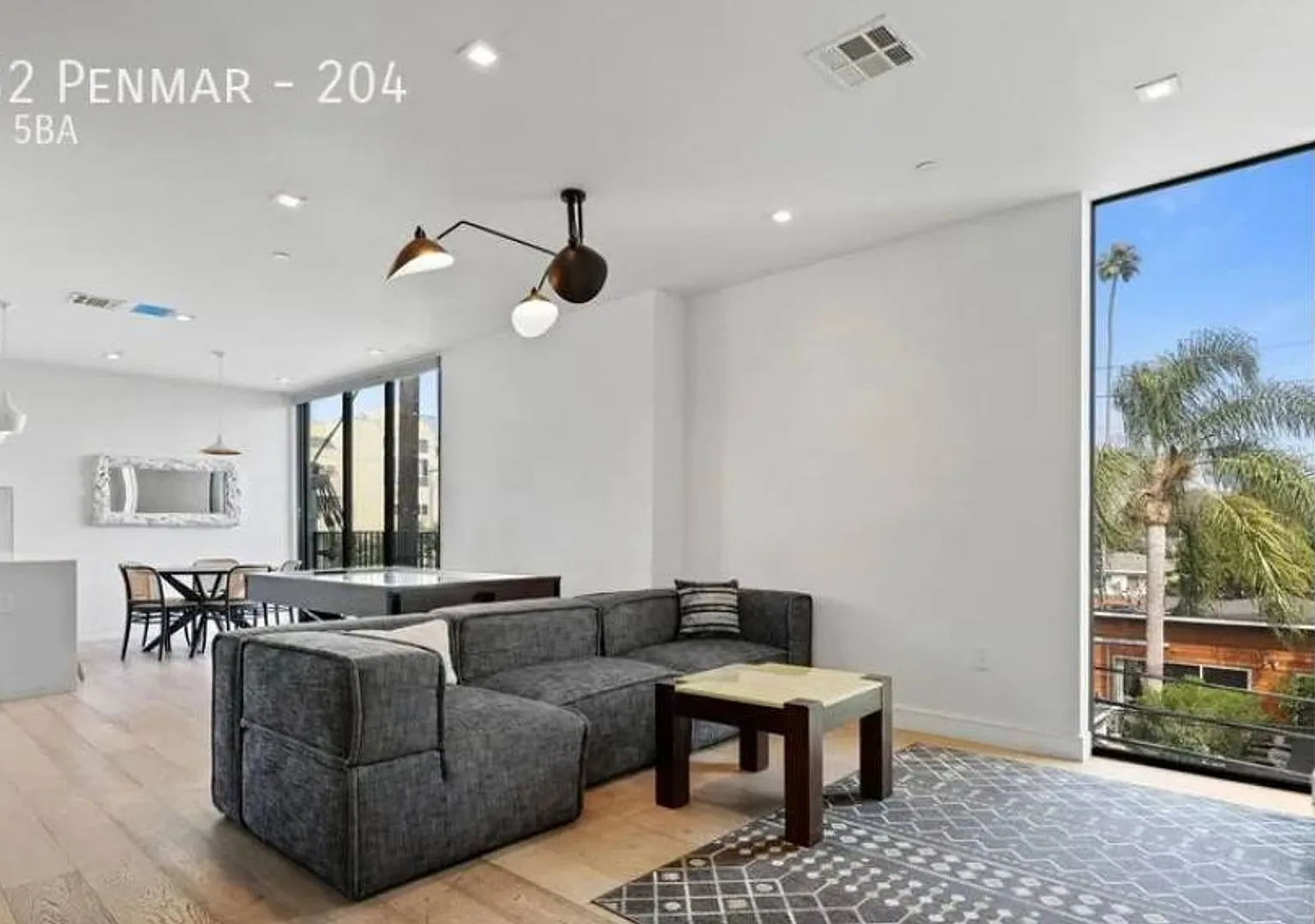 Stylish Multi-Level Spacious 4BD + 4.5BA Condo | Venice Neighborhood — Photo 1