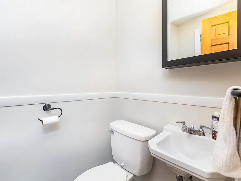 31 Stoddard Ave — Photo 18