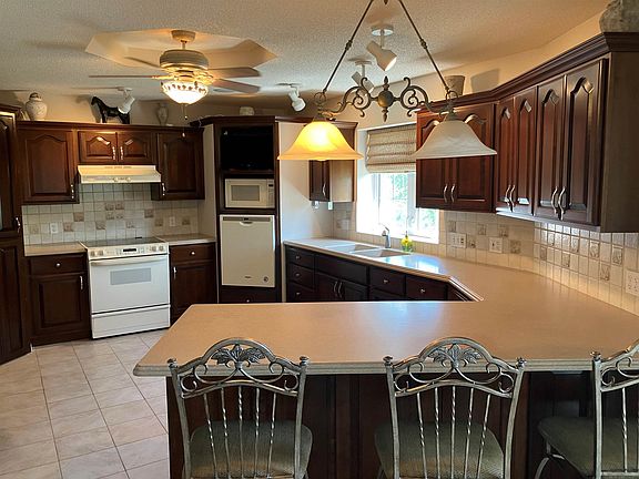 5th image of 4932 Lake View Dr