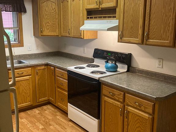5th image of 3335 Restormel St