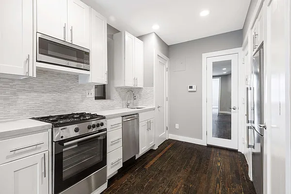 Rented by Tourma Realty LLC | media 33