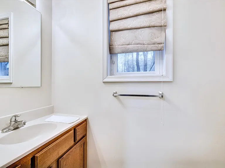 309 Stroud Ct — Photo 32