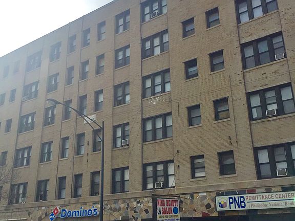 2nd image of 5920 N Clark St APT 507