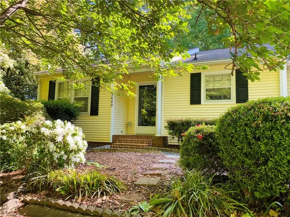 3649 Heathrow Dr, Winston Salem, NC 27127