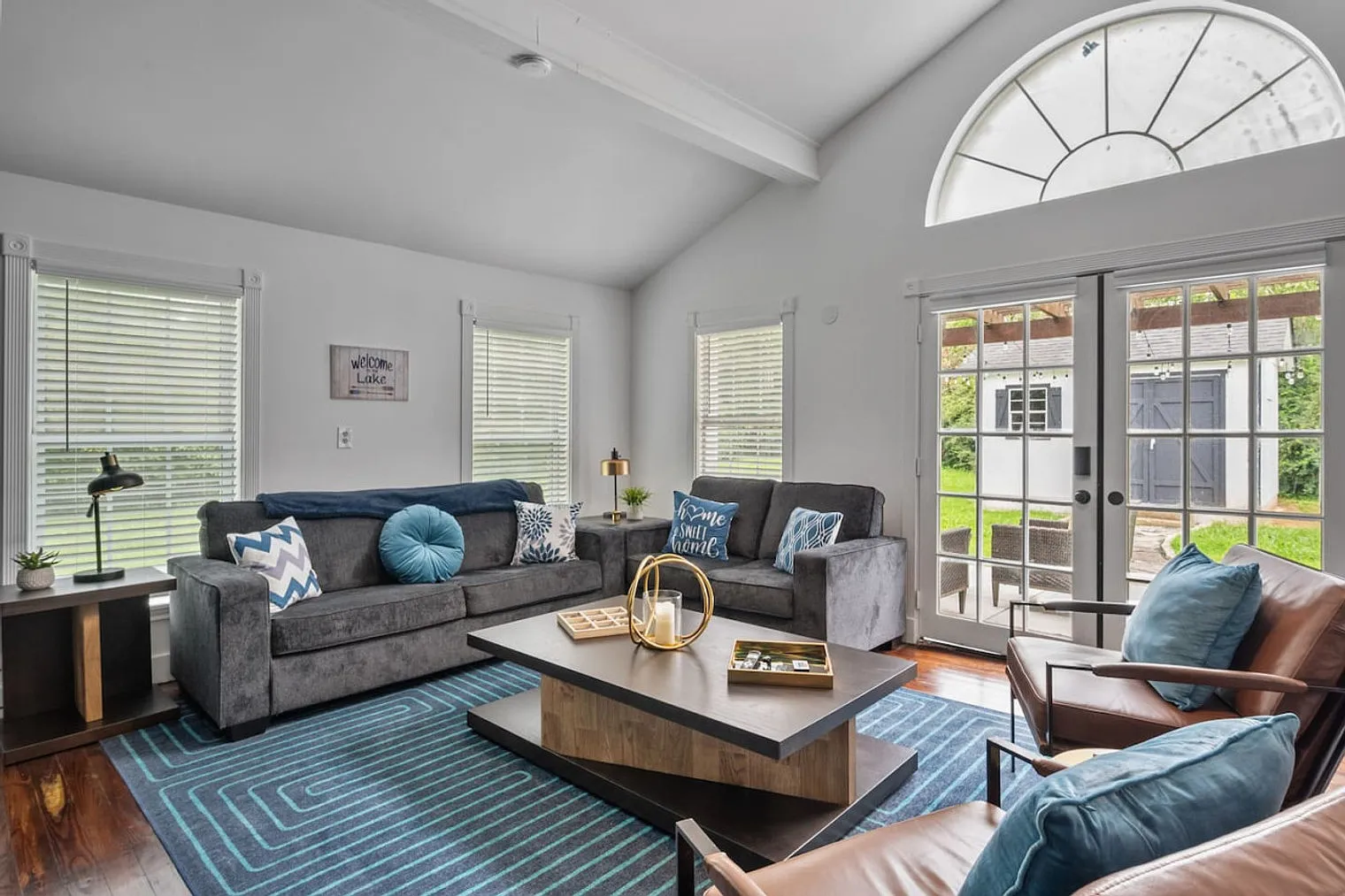 3 bed, 2.0 bath, 1345 sqft, $4,034 — Photo 1