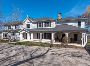 39W359 Silver Glen Rd, Saint Charles, IL 60175