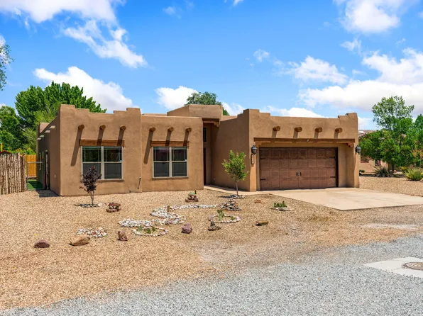 212 Riesling Rd, Bernalillo, NM 87004