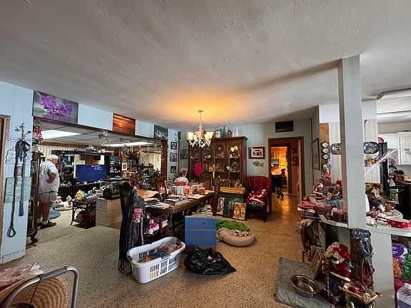 2nd image of 110 E Ridge Rd