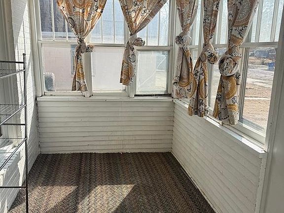 2nd image of 421 Cottage Ave