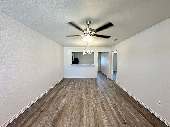 4th image of 226B Dolphin Dr
