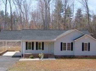 724 Central Falls Rd, Asheboro, NC 27203