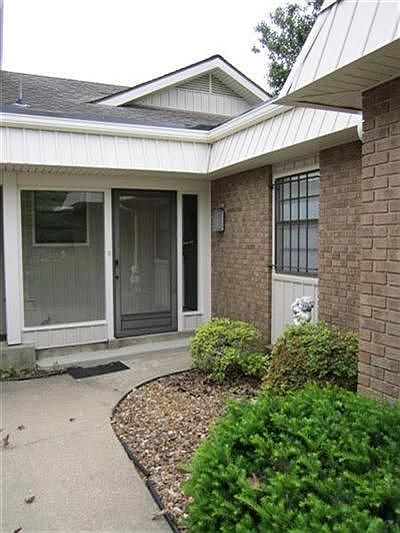 1st image of 2116 E Lakewood St #2