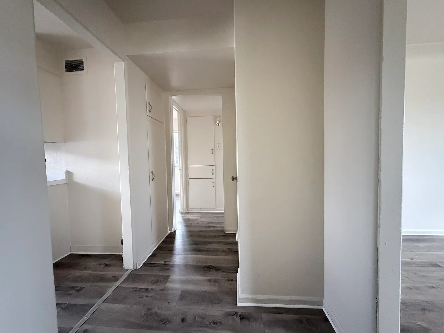 2 bed, $1,350 — Photo 2