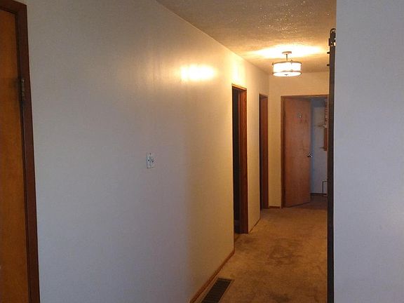 3rd image of 5214 Hayes Ave