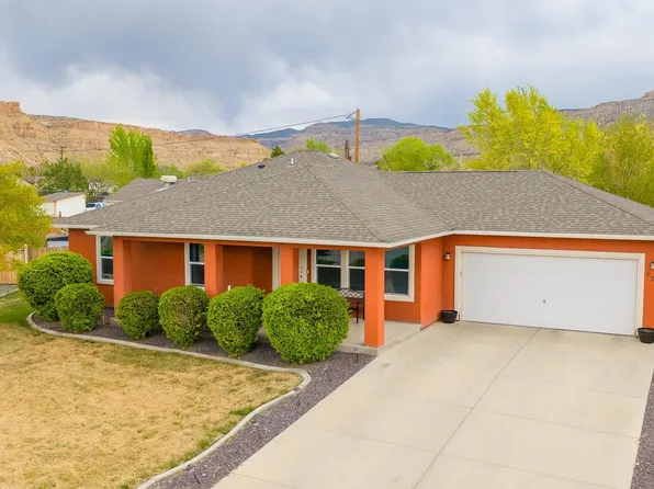 825 Cabernet Dr, Palisade, CO 81526