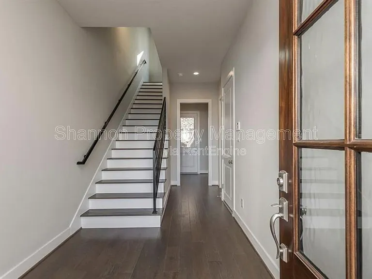 10915 Brookeshire Chase Ln — Photo 12