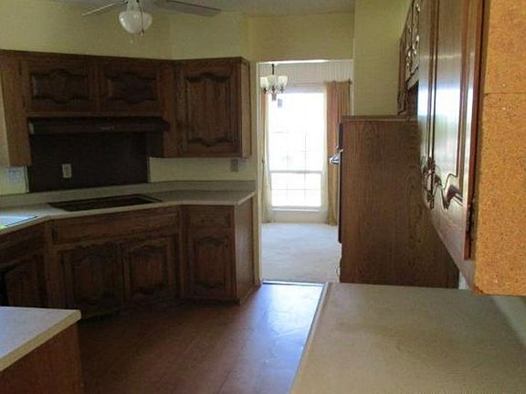 2nd image of 10404 Sierra Bonita Ave NE